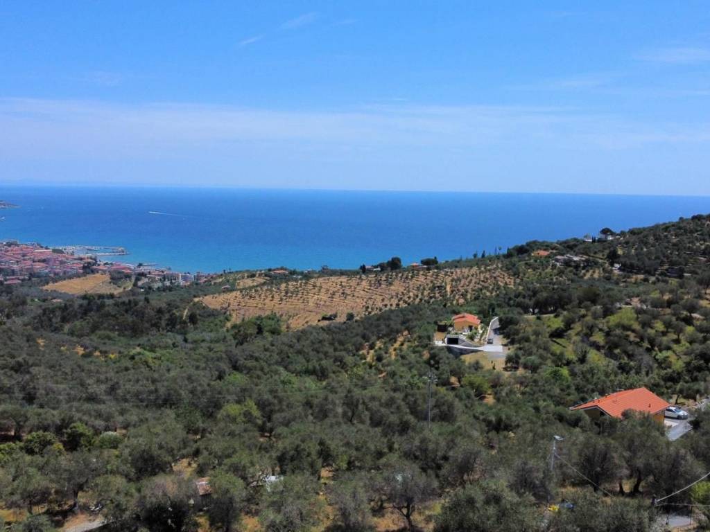 casa indipendente in vendita a Diano Marina in zona Gorleri