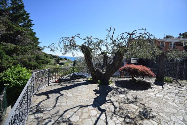 casa indipendente in vendita a Diano Marina