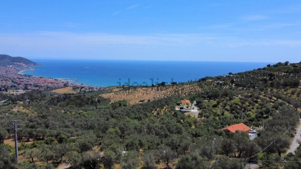 casa indipendente in vendita a Diano Marina