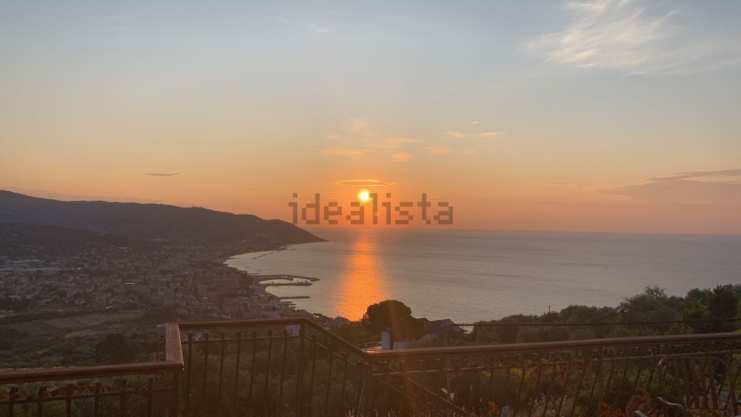 casa indipendente in vendita a Diano Marina