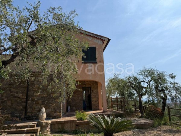 casa indipendente in vendita a Diano Marina in zona Muratori