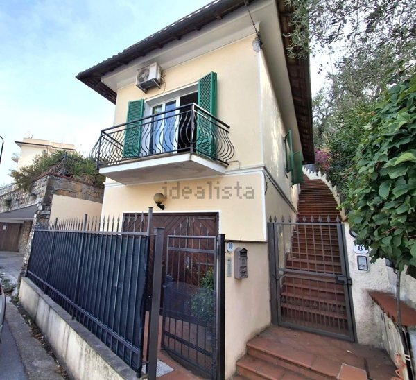 casa indipendente in vendita a Diano Marina