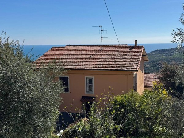 casa indipendente in vendita a Diano Marina in zona Serreta