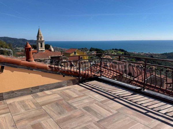 casa indipendente in vendita a Diano Marina in zona Serreta