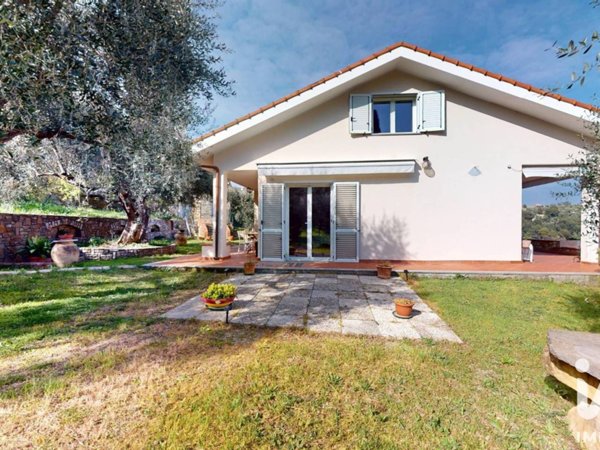 casa indipendente in vendita a Diano Marina in zona Gorleri