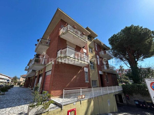 appartamento in vendita a Diano Marina in zona Calderina