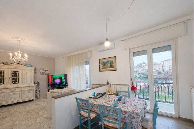 appartamento in vendita a Diano Marina in zona Calderina