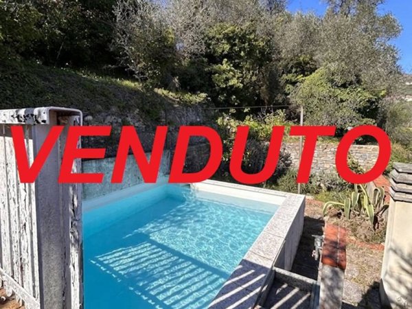 casa indipendente in vendita a Diano Marina