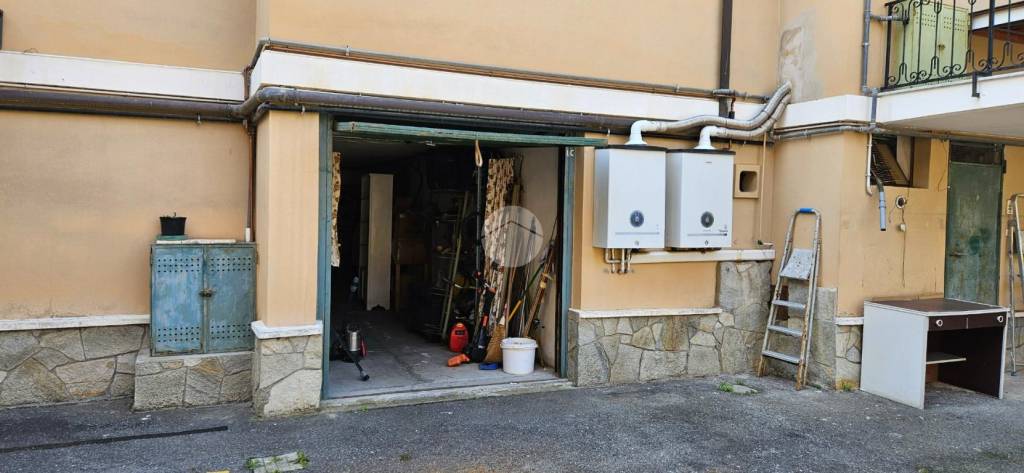 locale di sgombero in vendita a Diano Marina