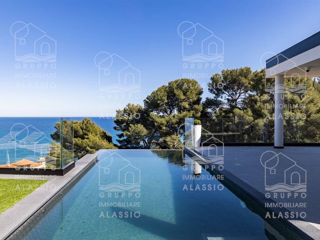 casa indipendente in vendita a Diano Marina