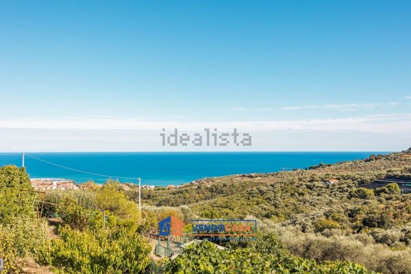 casa indipendente in vendita a Diano Marina in zona Gorleri