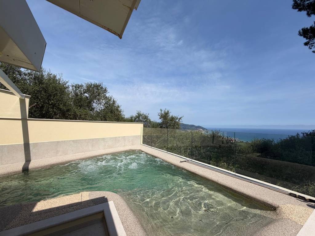 casa indipendente in vendita a Diano Marina in zona Gorleri