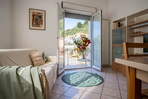 appartamento in vendita a Diano Marina in zona Calderina
