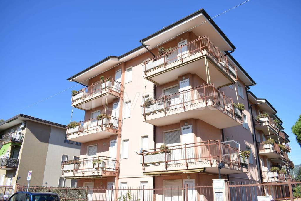 appartamento in vendita a Diano Marina in zona Calderina