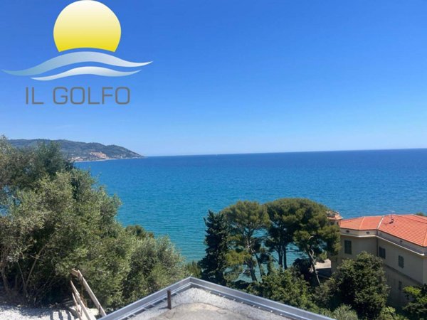 casa indipendente in vendita a Diano Marina