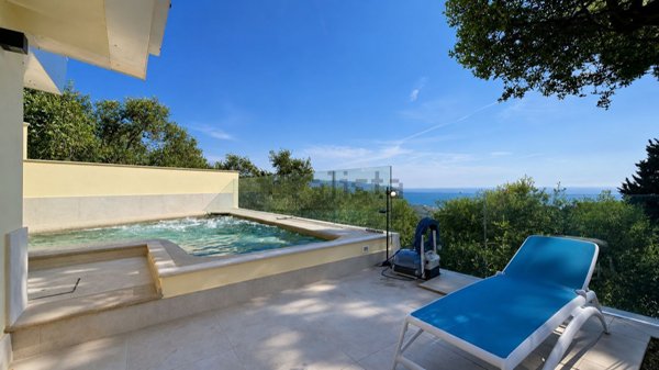 casa indipendente in vendita a Diano Marina in zona Gorleri