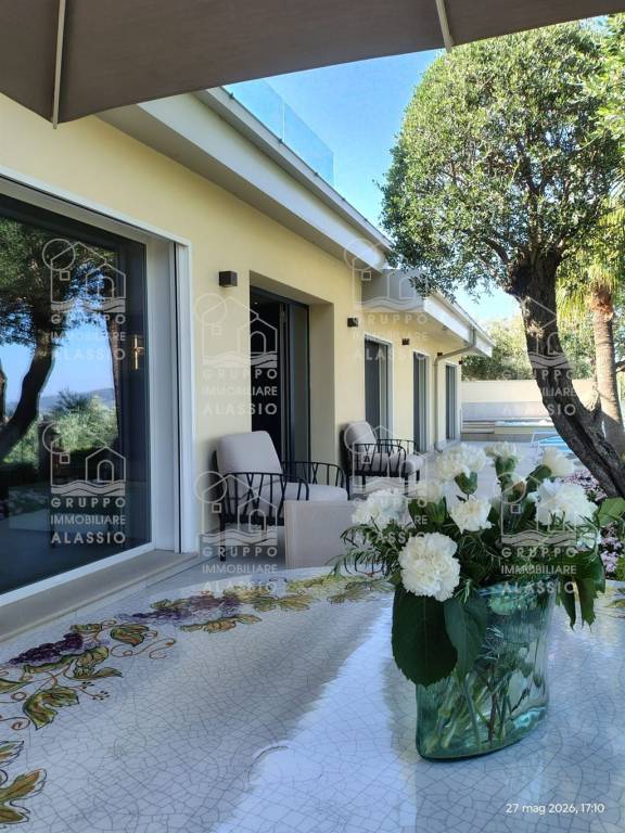 casa indipendente in vendita a Diano Marina