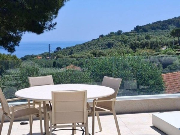 casa indipendente in vendita a Diano Marina in zona Gorleri