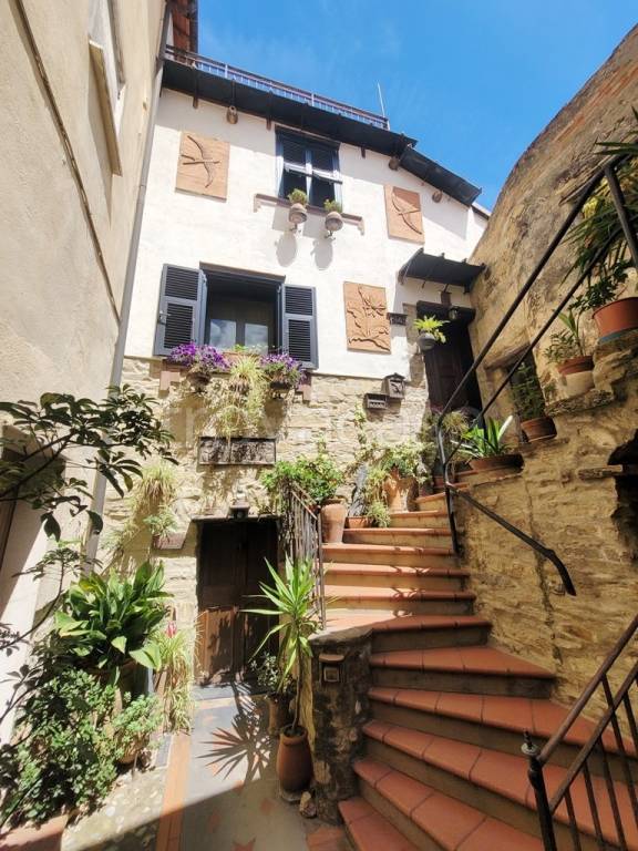 appartamento in vendita a Diano Marina in zona Calderina