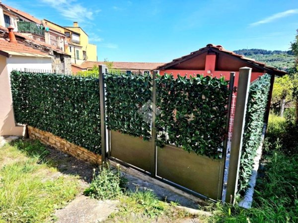 casa indipendente in vendita a Diano Marina in zona Gorleri