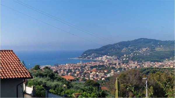 appartamento in vendita a Diano Marina in zona Calderina