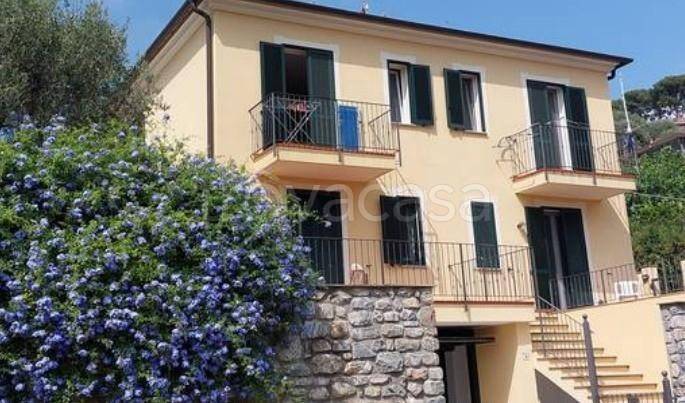 appartamento in vendita a Diano Marina in zona Calderina