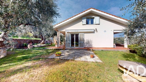 casa indipendente in vendita a Diano Marina in zona Gorleri
