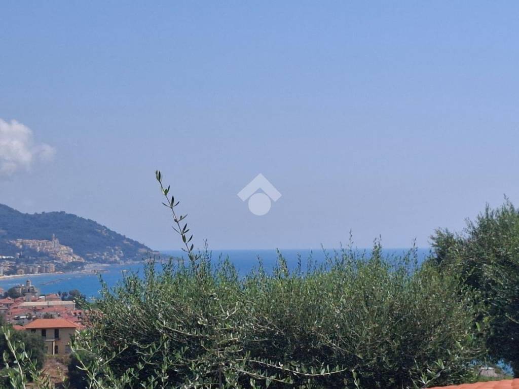casa indipendente in vendita a Diano Marina