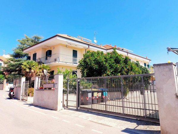 appartamento in vendita a Diano Marina in zona Calderina