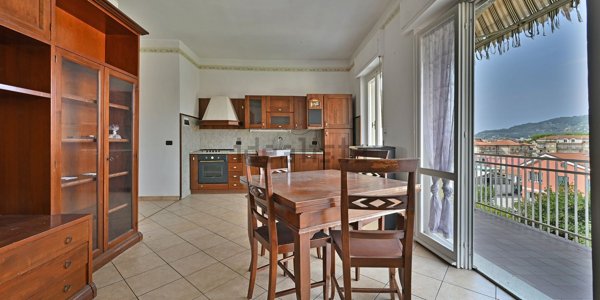 appartamento in vendita a Diano Marina in zona Calderina