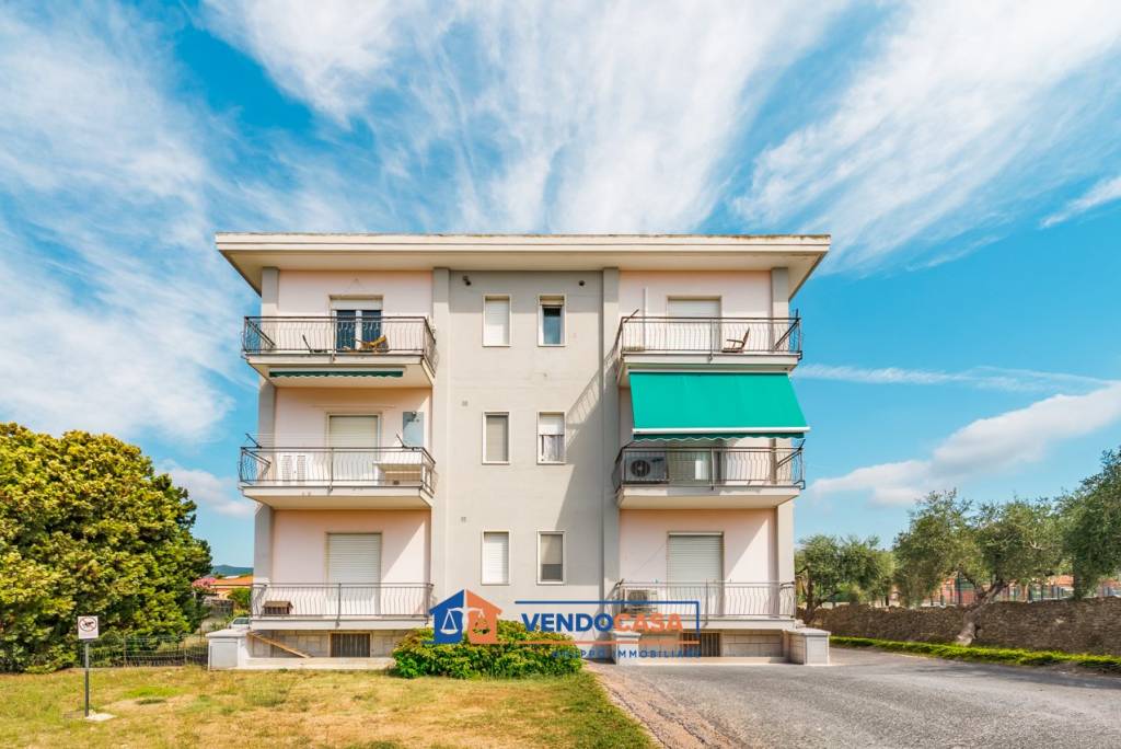 appartamento in vendita a Diano Marina in zona Calderina