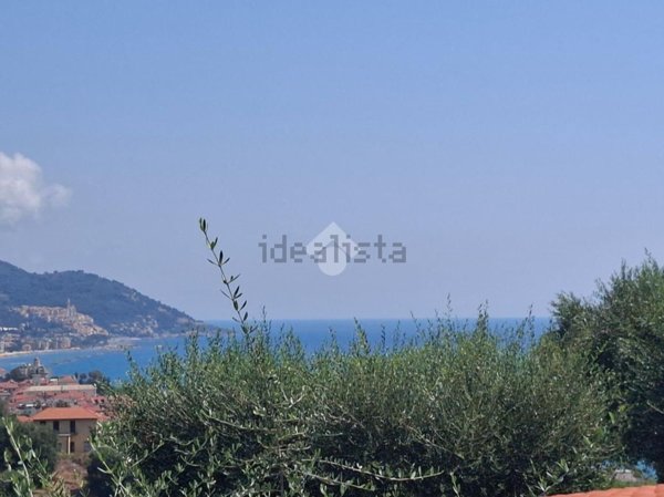 casa indipendente in vendita a Diano Marina