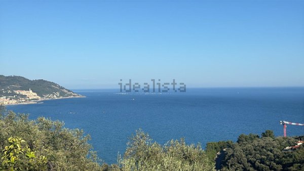 casa indipendente in vendita a Diano Marina