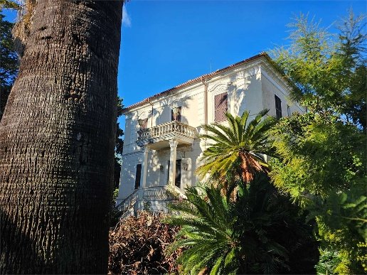 casa indipendente in vendita a Diano Marina in zona Calderina