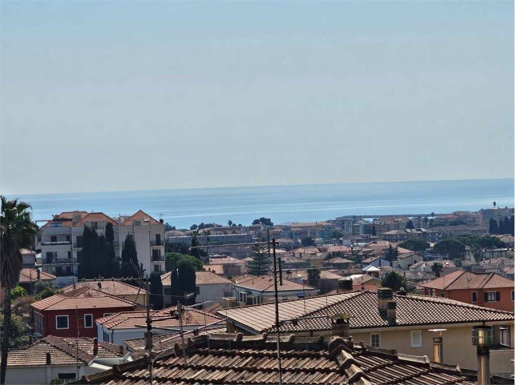 appartamento in vendita a Diano Marina in zona Calderina