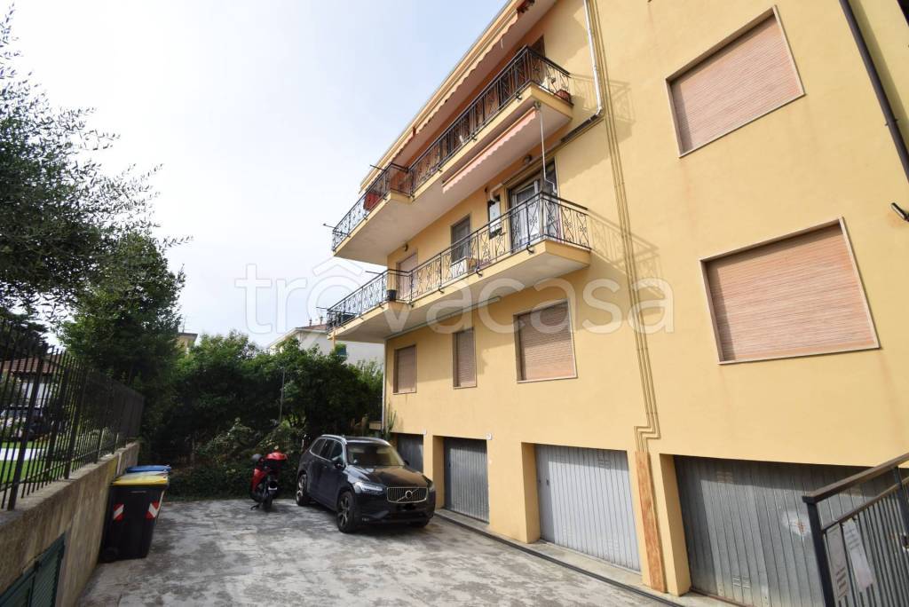 appartamento in vendita a Diano Marina in zona Calderina