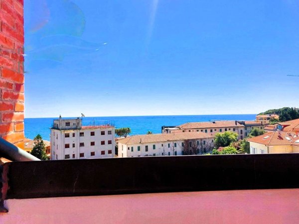 appartamento in vendita a Diano Marina in zona Serreta