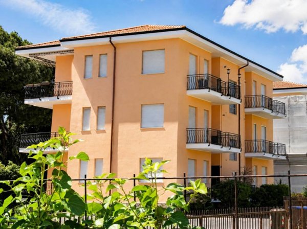 appartamento in vendita a Diano Marina in zona Calderina