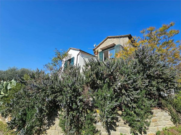casa indipendente in vendita a Diano Marina in zona Calderina