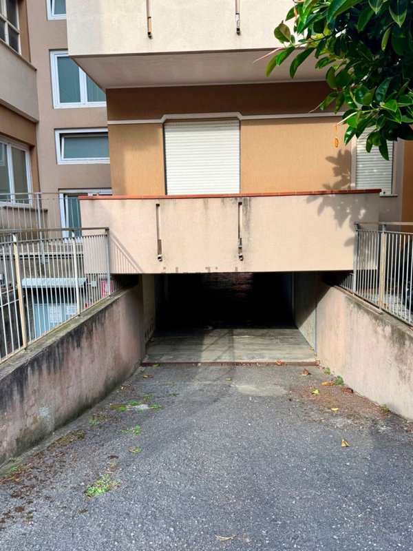 box auto in vendita a Diano Marina in zona Calderina