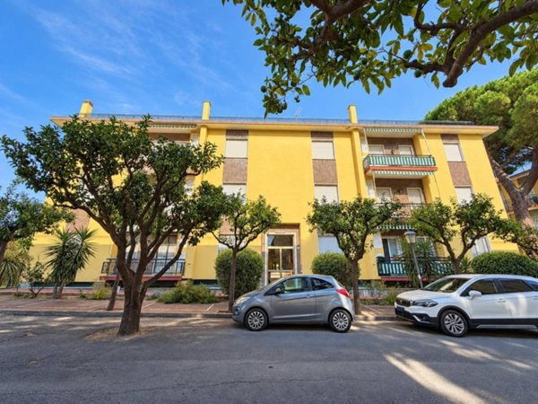appartamento in vendita a Diano Marina in zona Calderina