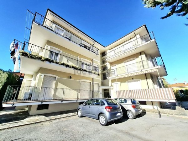 box auto in vendita a Diano Marina in zona Calderina