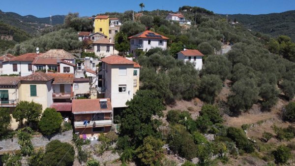 appartamento in vendita a Diano San Pietro