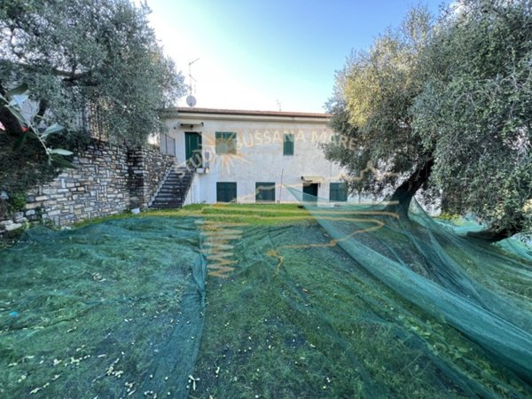 casa indipendente in vendita a Diano San Pietro