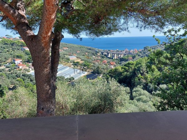 casa indipendente in vendita a Diano San Pietro