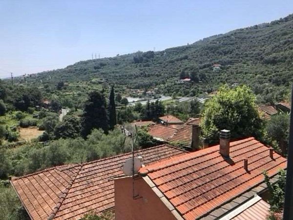 casa indipendente in vendita a Diano San Pietro in zona Roncagli
