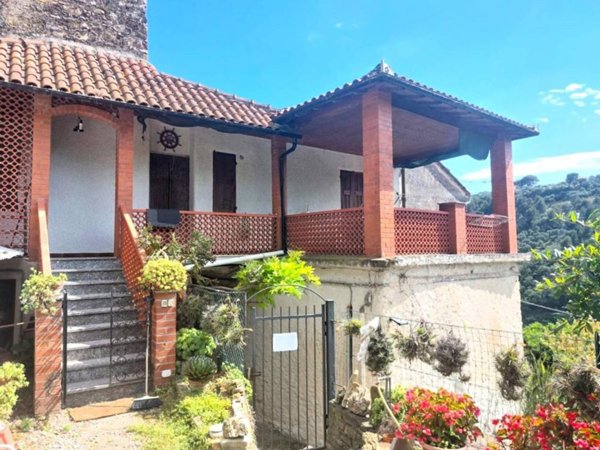 casa semindipendente in vendita a Diano San Pietro