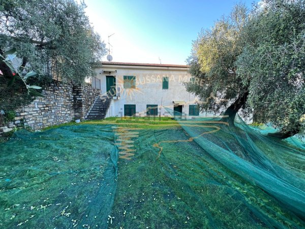 casa semindipendente in vendita a Diano San Pietro
