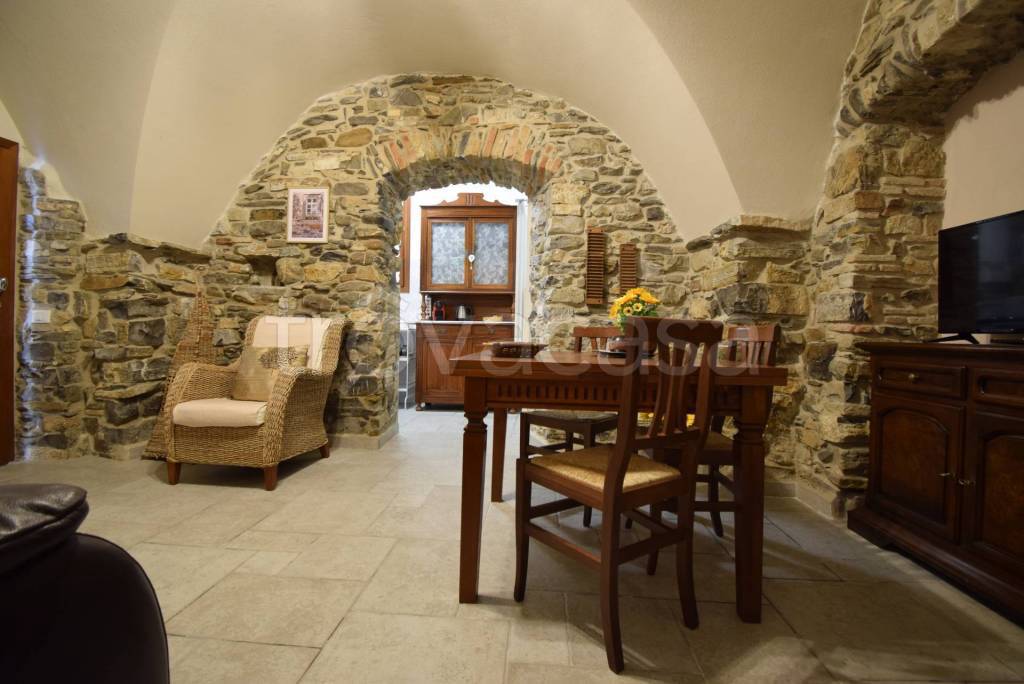 appartamento in vendita a Diano San Pietro