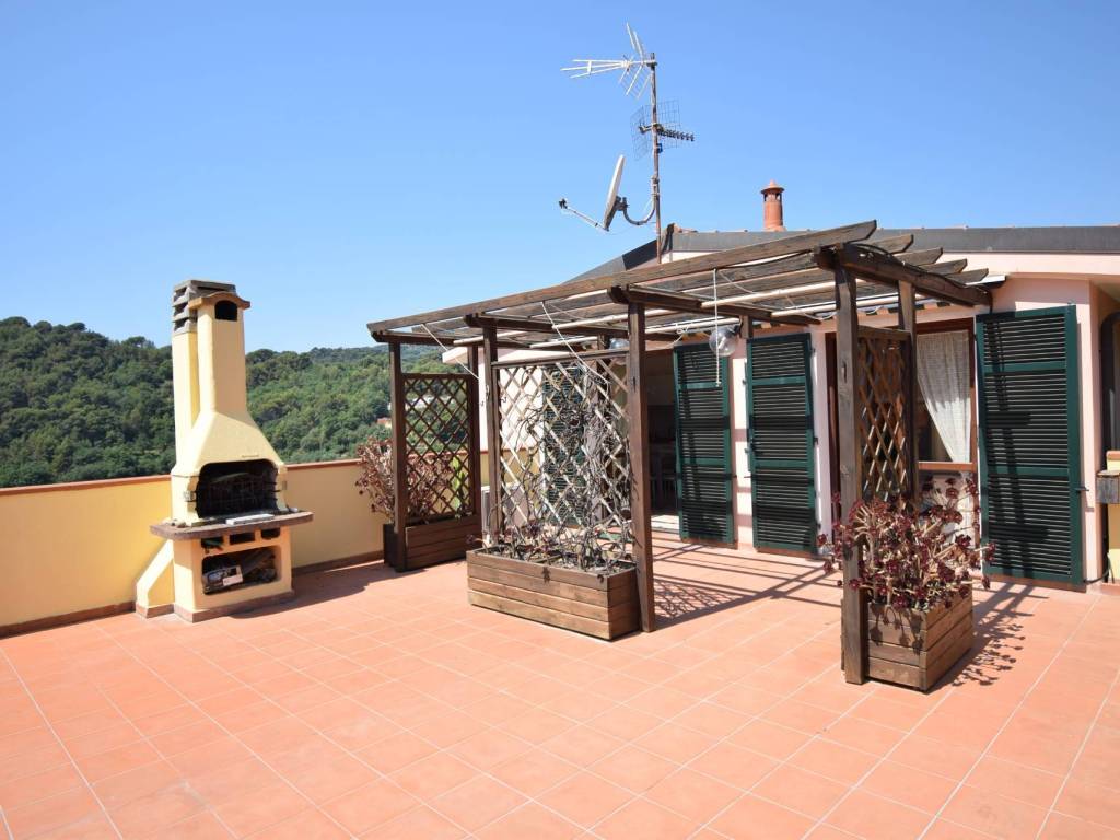 appartamento in vendita a Diano San Pietro